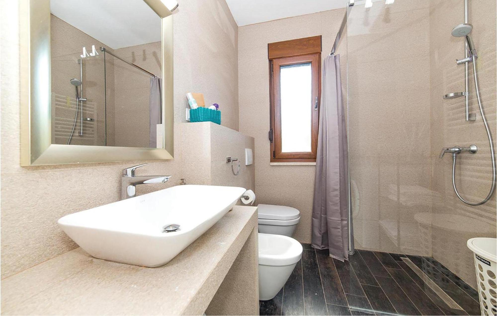 Kaštela Nice Home In Kastel Stafilic With Kitchen מראה חיצוני תמונה