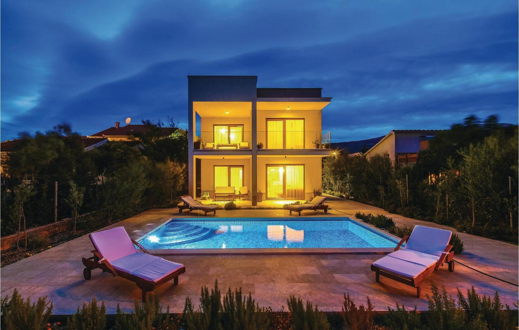 Kaštela Nice Home In Kastel Stafilic With Kitchen מראה חיצוני תמונה