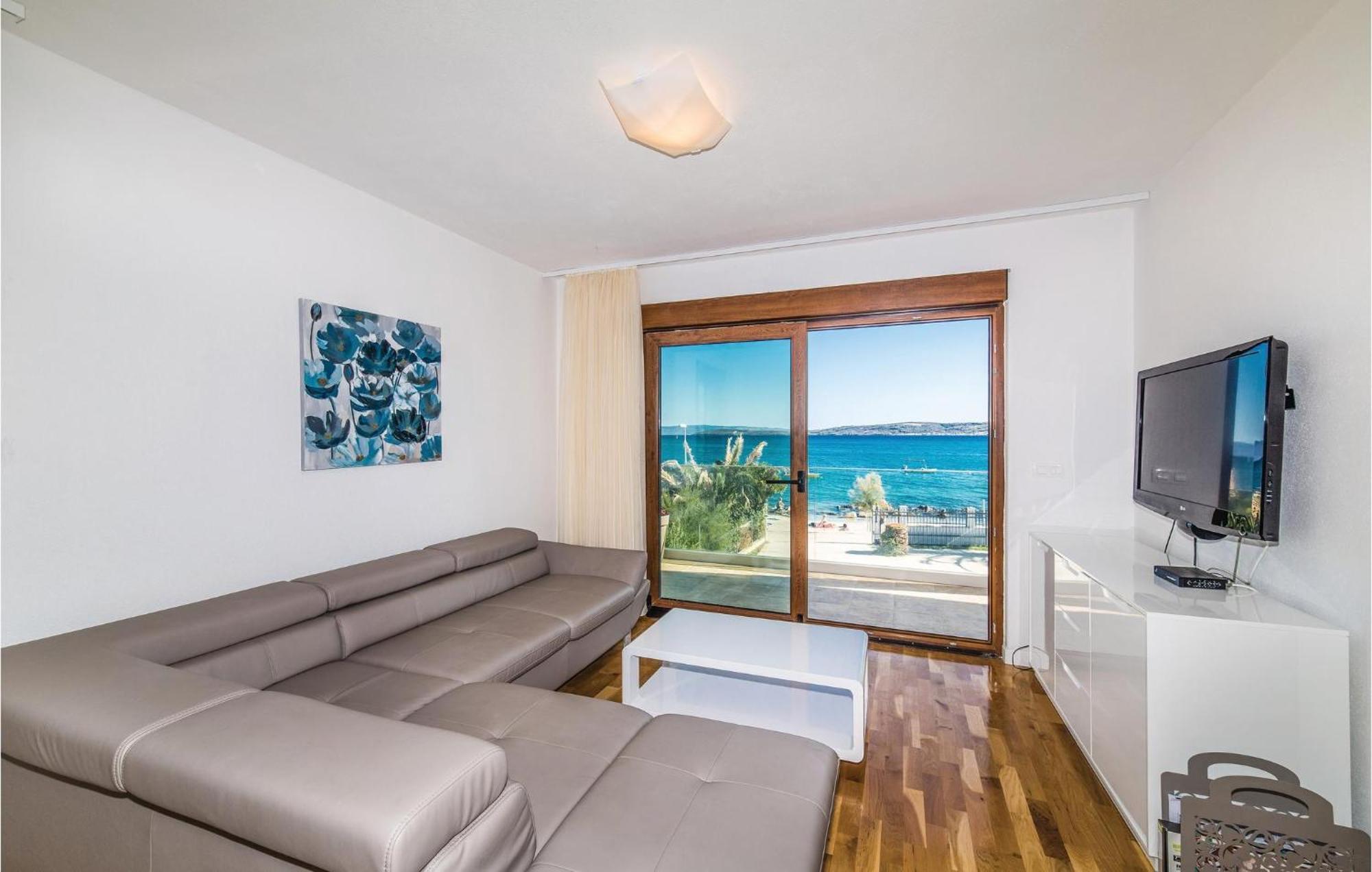 Kaštela Nice Home In Kastel Stafilic With Kitchen מראה חיצוני תמונה